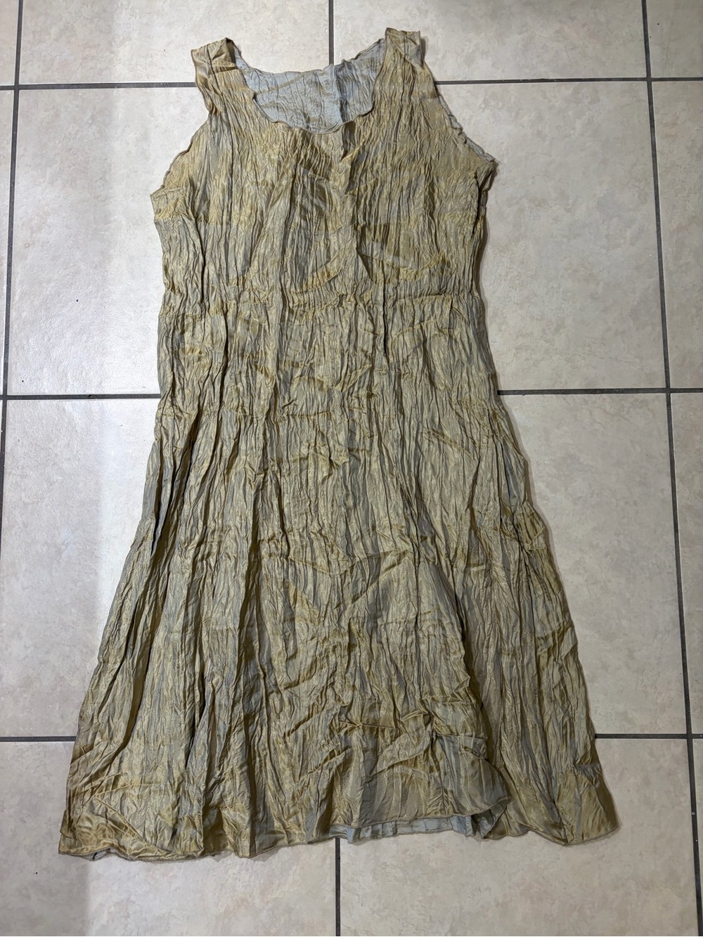 Sleeveless Crinkled Summer Dress in Pale Olive
